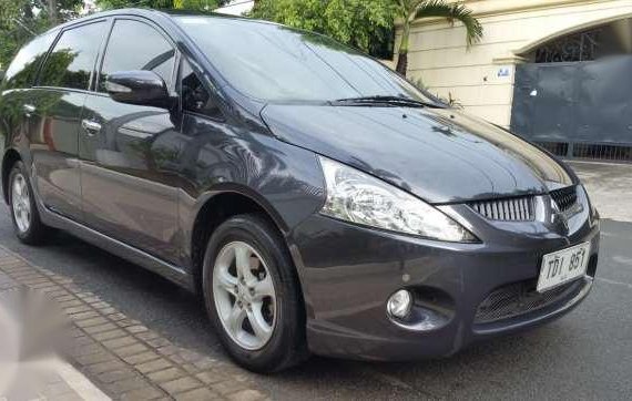 2011 Mitsubishi Grandis 2.4 AT Gray For Sale