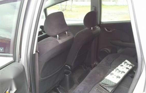 Honda Jazz 1.5 2009 AT Silver For Sale