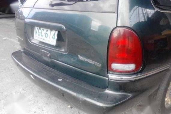 Chrysler Town and Country Lxi 1997 Green AT 