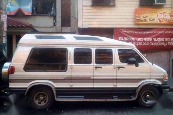 Dodge Ram Van