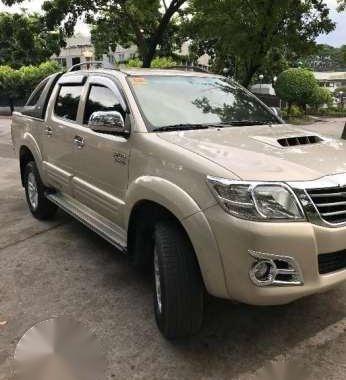 Toyota Hilux G 4x2 AT 2014 Golden For Sale