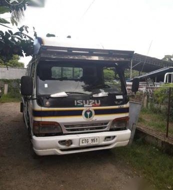 Isuzu Elf Giga NPR