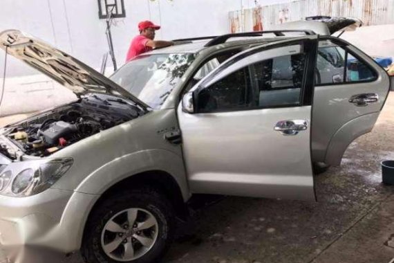 Toyota Fortuner G 4x2 2006 Silver AT For Sale