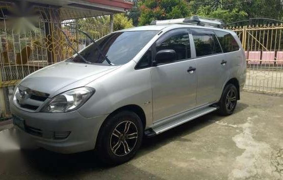 Toyota Innova J 2009 Silver MT For Sale