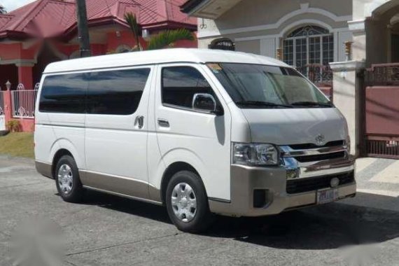 Toyota Hiace Grandia GL 2014 AT White 