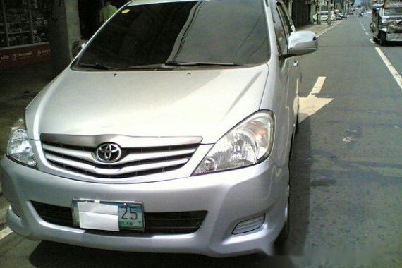 For sale Toyota Innova 2010