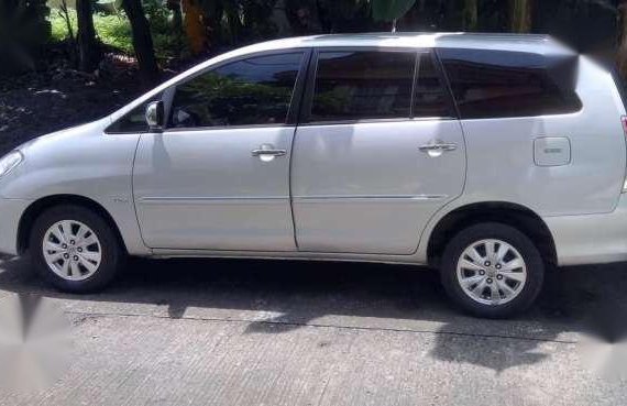 Toyota Innova VVTI 2.0 Silver AT For Sale