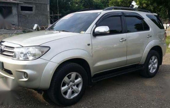 Toyota Fortuner G 2009 Silver AT For Sale
