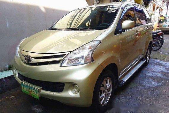 Toyota Avanza 2012 Golden for sale 