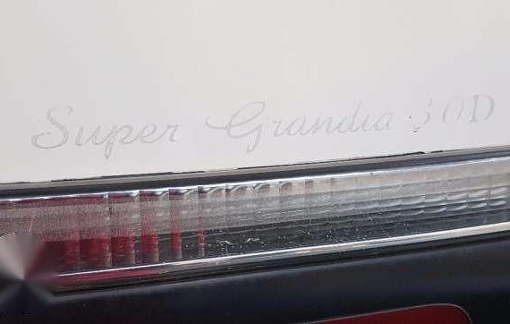 2001 Toyota Hiace Super Grandia 3.0