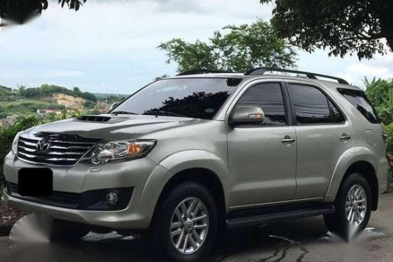 2013 toyota fortuner G 1st own cebu plate very fresh D4d turbo diesel