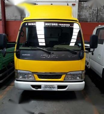 Isuzu Elf Aluminum Van 10ft