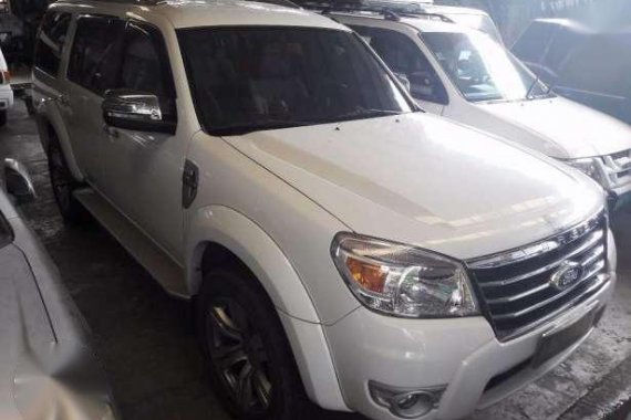 Fresh Ford Everest 2011 MT White For Sale