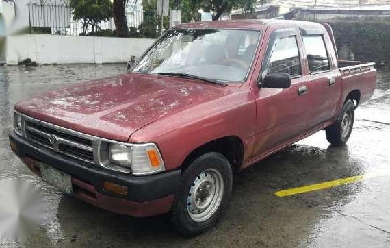 Toyota Hilux 1997 2.0 MT Red For Sale