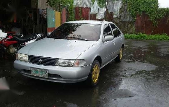 Nissan sentra