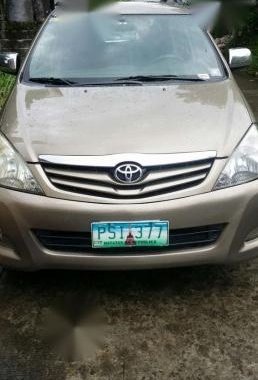 Toyota Innova G 2010 AT Beige For Sale