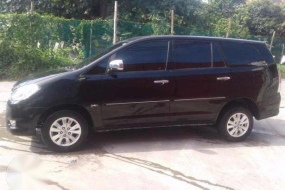 2012 toyota innova g mt and at