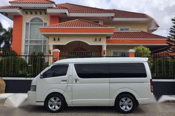 2010 Toyota Hiace Super Grandia Diesel - Automatic