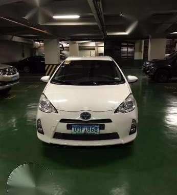 Toyota Prius C Hybrid 2013 AT White For Sale