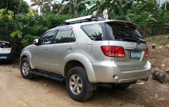 Toyota fortuner 2008 acquired gas vvti 599000