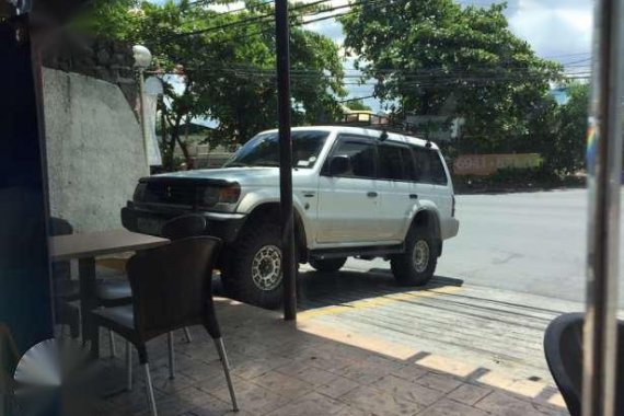 mitsubishi pajero local