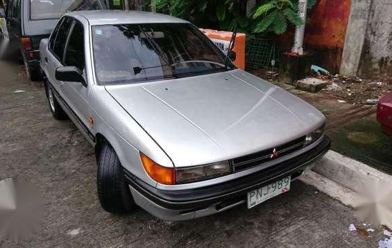 Mitsubishi Lancer 89