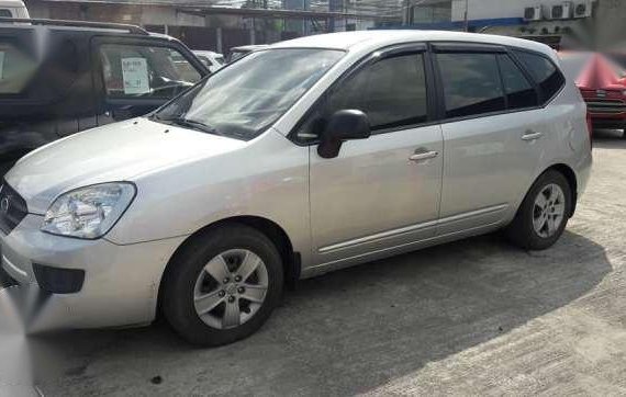 Kia Carens 2008. low mileage.