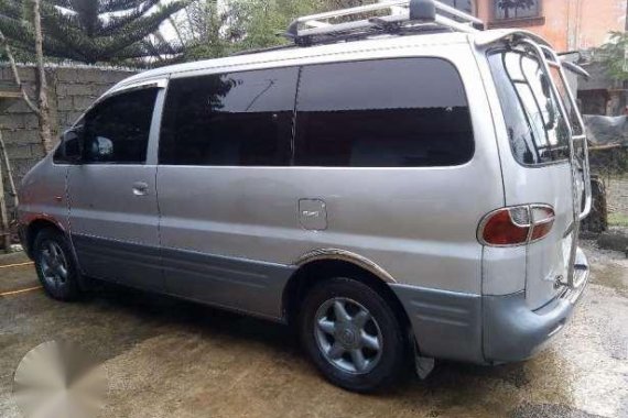 Hyundai Starex 2012 Van MT Silver For Sale