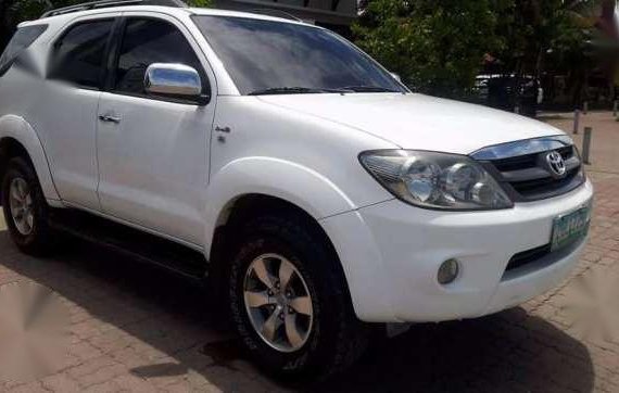 2007 Toyota Fortuner G AT White For Sale