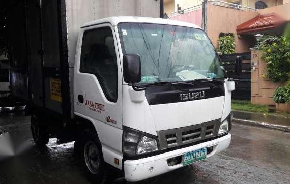 Isuzu elf 10footer alum van