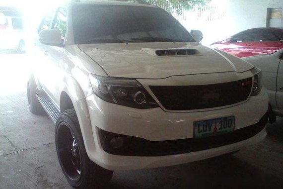 Toyota Fortuner 2012 V A/T