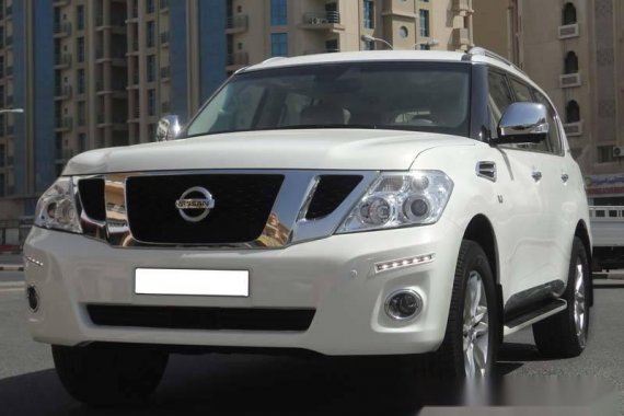 Nissan Patrol SUV white for sale 