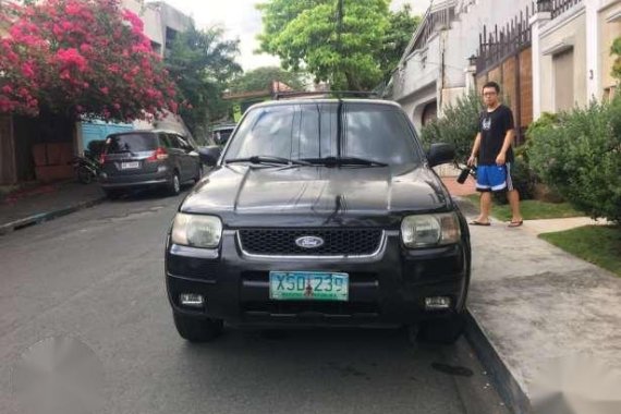 2004 Ford Escape XLS 4x2 AT Black For Sale