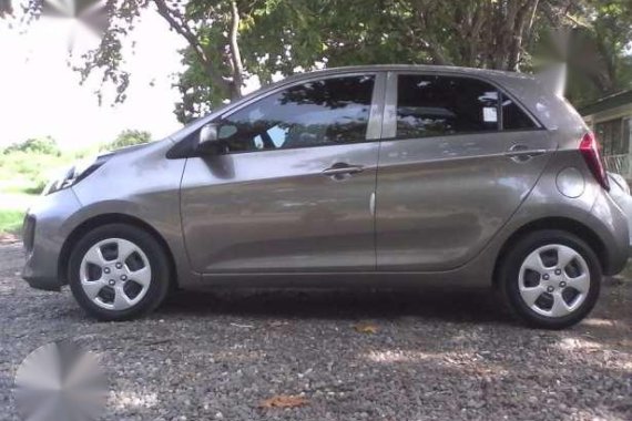 Kia Picanto 2015 MT Gray Hatchback For Sale