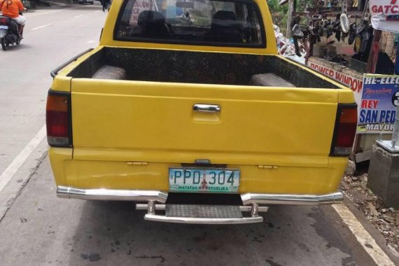 Mazda b2200 truck yellow for sale 