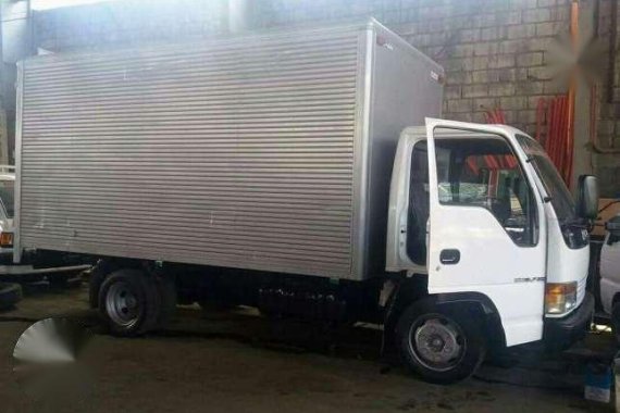 Isuzu ELF 350 2016 Closed Van 16footer 6wheeler Closed Van