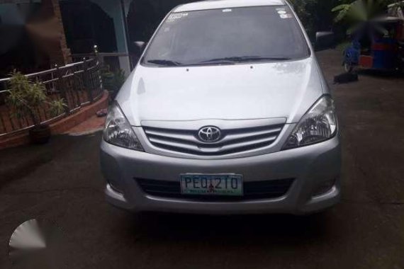 Toyota Innova E 2011