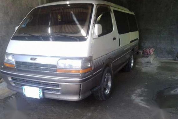 Toyota Hi-ace