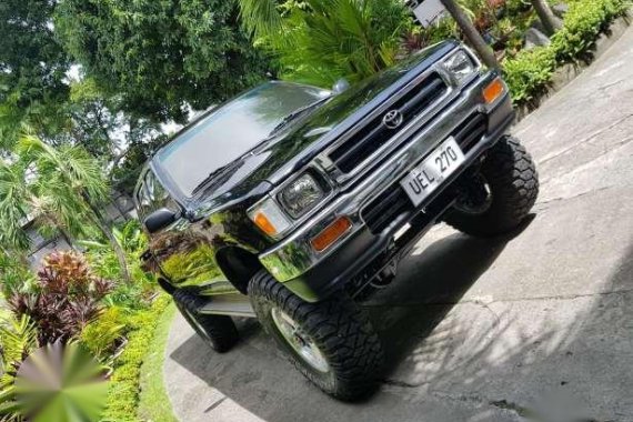 Ln106 hilux 4x4 tough like landcruiser prado patrol