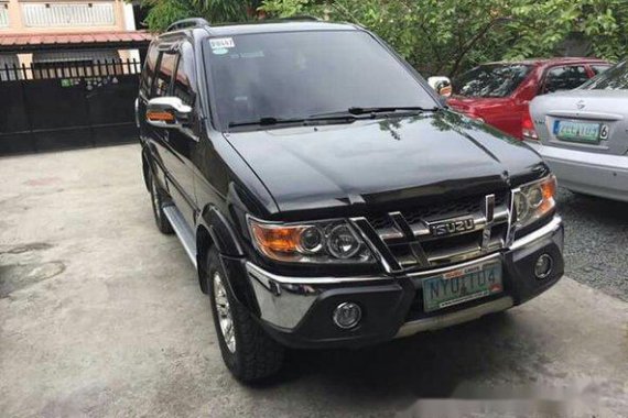 Isuzu Crosswind 2010 SUV black for sale 