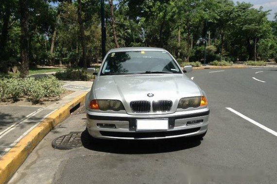BMW 320i 2001 sedan silver for sale 