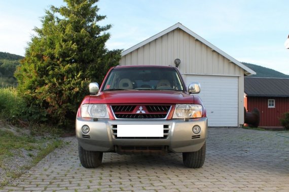 FOR SALE: Mitsubishi Pajero 2003