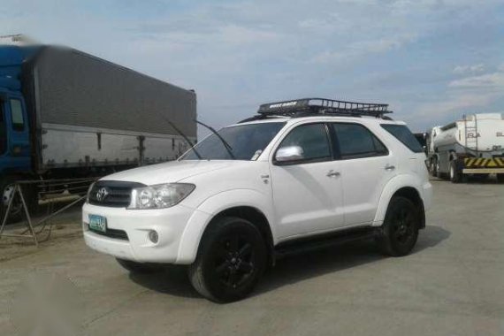 Toyota Fortuner MT 2010 model Diesel Rush sale 778k neg. Batangas area