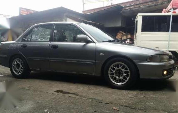 Mitsubishi Lancer GLi 1995 EFI MT