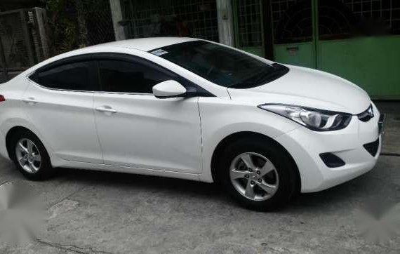 Elantra White Hyundai2014-