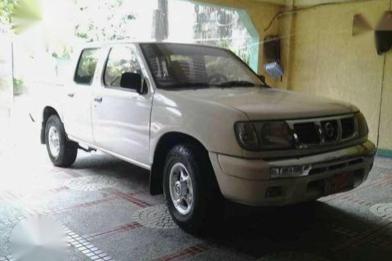 Nissan Frontier 2007 MT alt navarra hilux strada ranger dmax fortuner