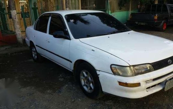 Toyota Corolla 1995 MT White Sedan For Sale