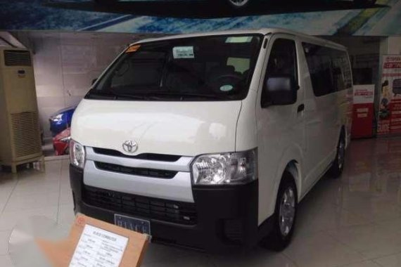 New 2017 Toyota HiAce Commuter MT White 