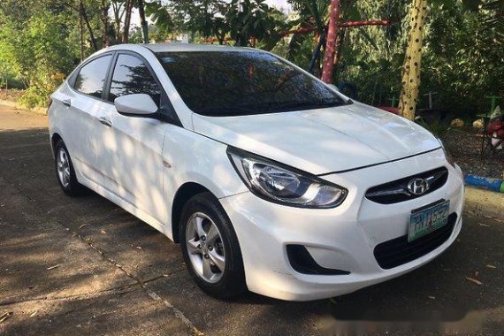 Hyundai Accent 2011 sedan white for sale 