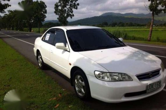 Honda Accord 1999 AT White Sedan For Sale